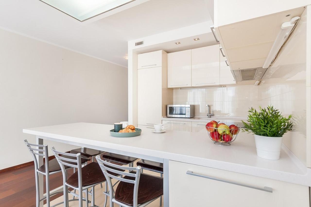 Central Apartment In Gedimino Av By Urban Rent Wilna Exterior foto