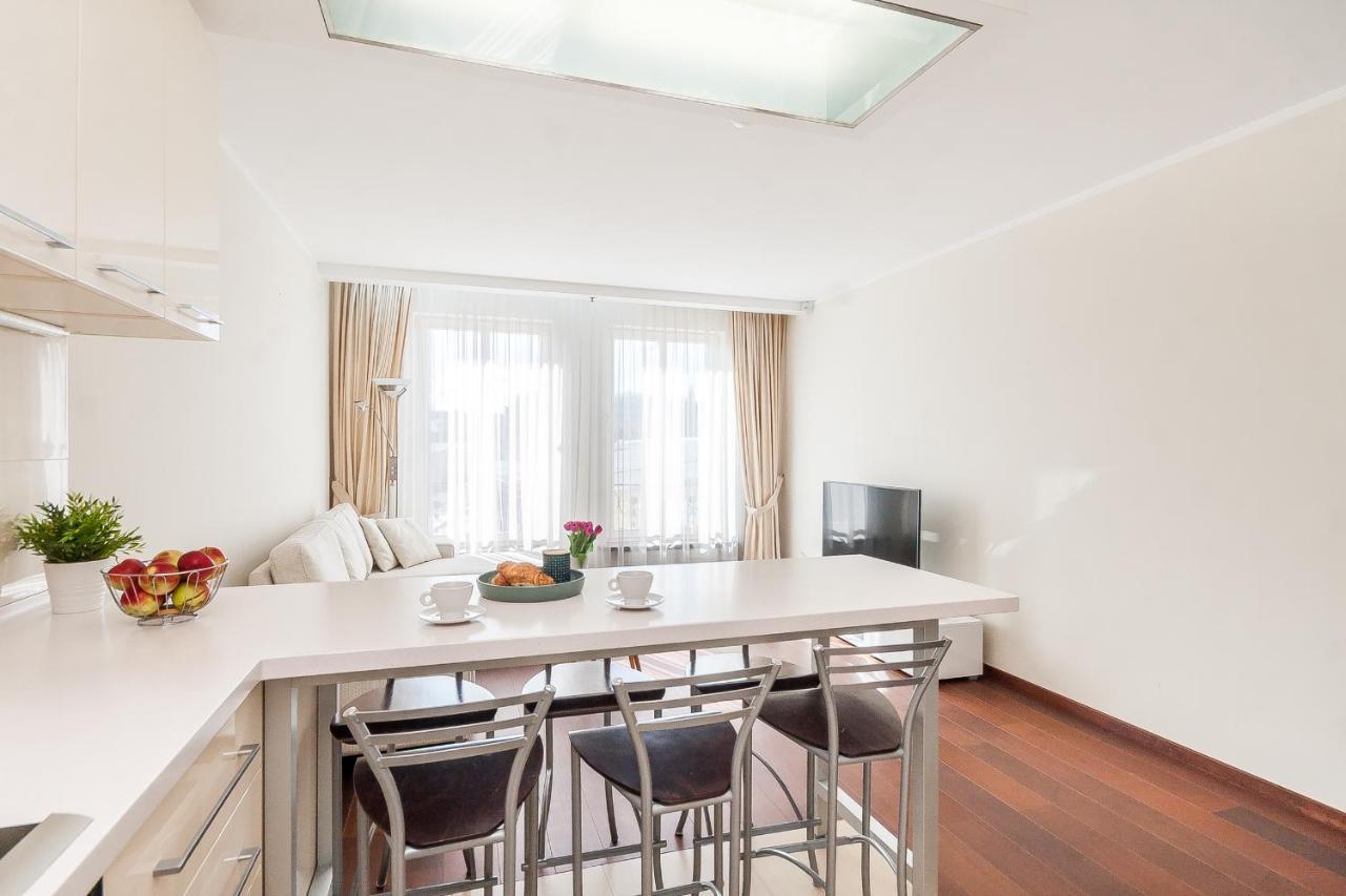 Central Apartment In Gedimino Av By Urban Rent Wilna Exterior foto